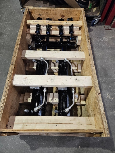 Hydro electric cylinder