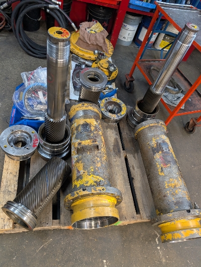 ACTUATEUR ROTATIF (TURNING DEVICE) POUR FOREUSE DE FRONT DE TAILLE (JUMBO)