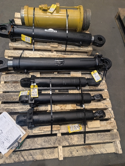 Réparation de cylindre de foreuse à flèche (jumbo) Épiroc M2C